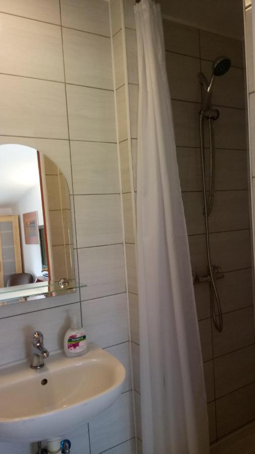 Lesniczowka Pokoje Goscinne Gdynia Exterior foto
